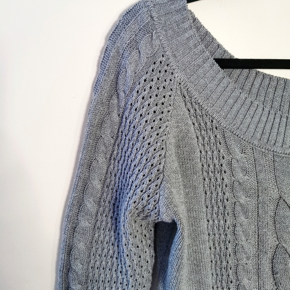 Off shoulder top - Picture 3 of 6